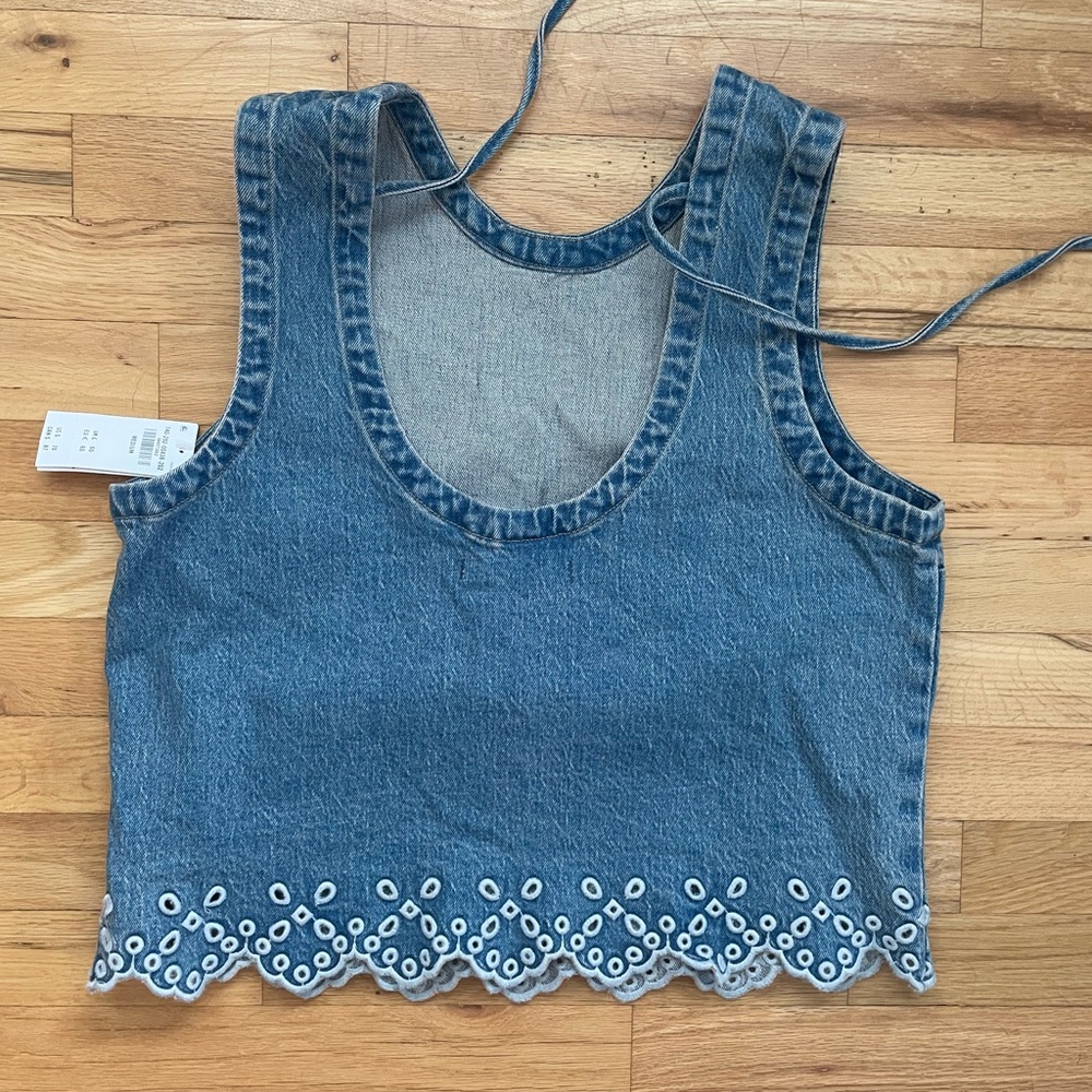 Abercrombie & Fitch Blue Denim Eyelet Scallop Hem Top - Picture 3 of 8